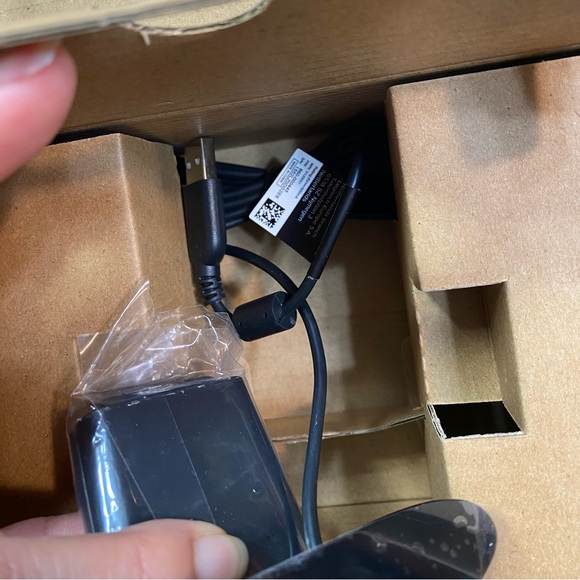 Logitech C930e 1080P HD Video Webcam - 90-Degree Extended View - Picture 10 of 14